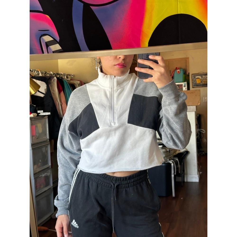 Hollister Women Size X small Half Zip Cropped Top Black Gray Long Sleeve Sweater